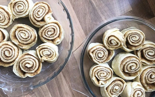 a bowl of cinnamon rolls cooked by a Norland student