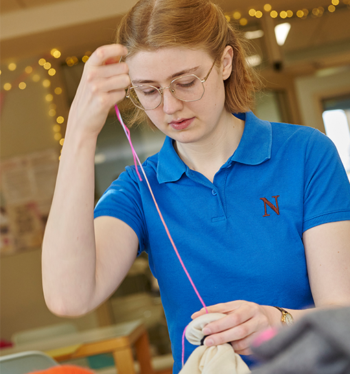 Student darning